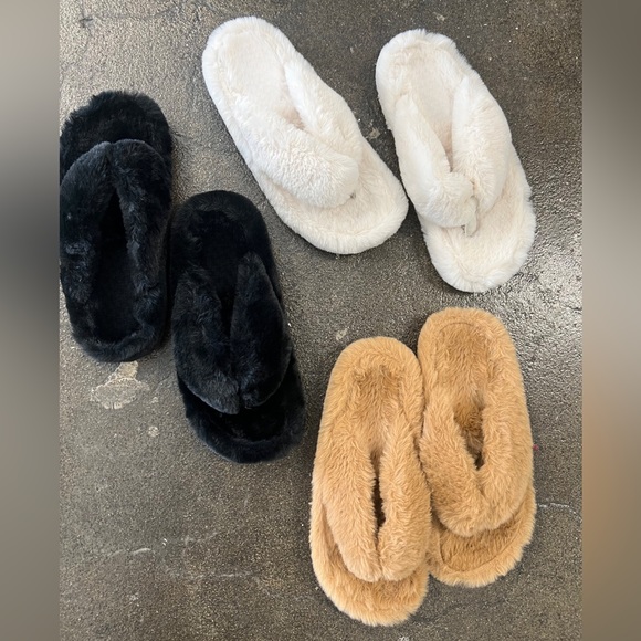 NEW Anna Slipper in Black (SUPER SOFT) - Picture 3 of 3